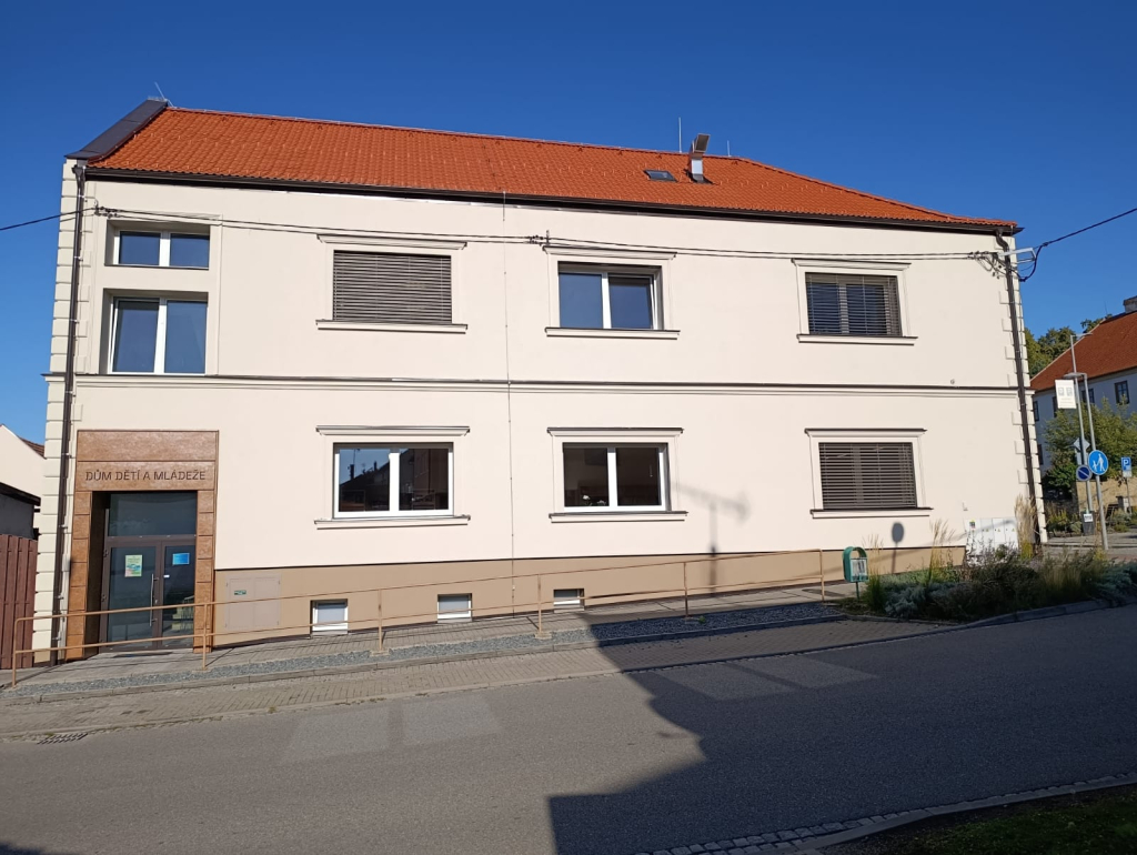 OSLAVA 50. VÝROČÍ DDM A SLAVNOSTNÍ OTEVŘENÍ ZREKONSTRUOVANÝCH PROSTOR